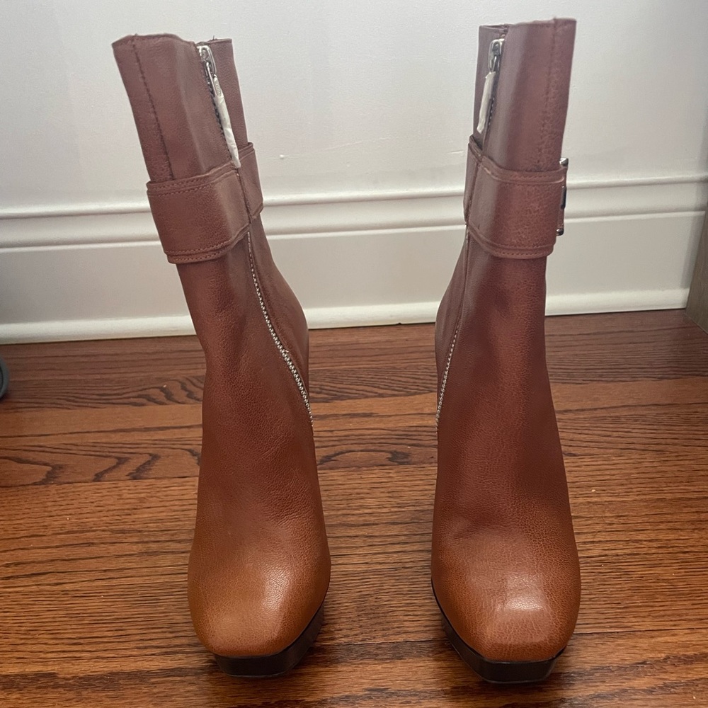 Michael kors boots. Size 6 1/2